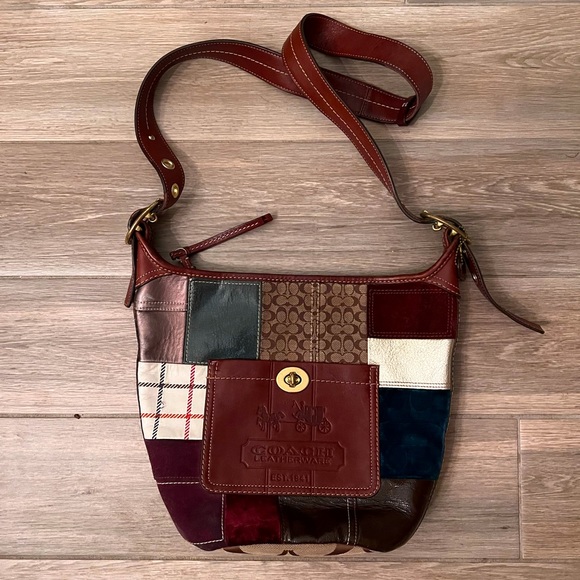 Holiday Coach bucket bag - Picture 1 of 5